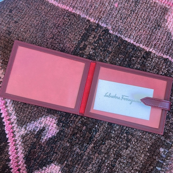 Ferragamo Burgundy Vintage Excellent Condition Leather Photo Frame - Picture 3 of 6